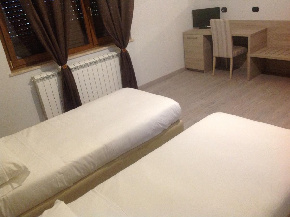 Il Borghetto Hotel Ristorante Lamezia Terme Bagian luar foto